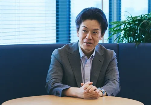 Click here for Takashi Tojo's interview article